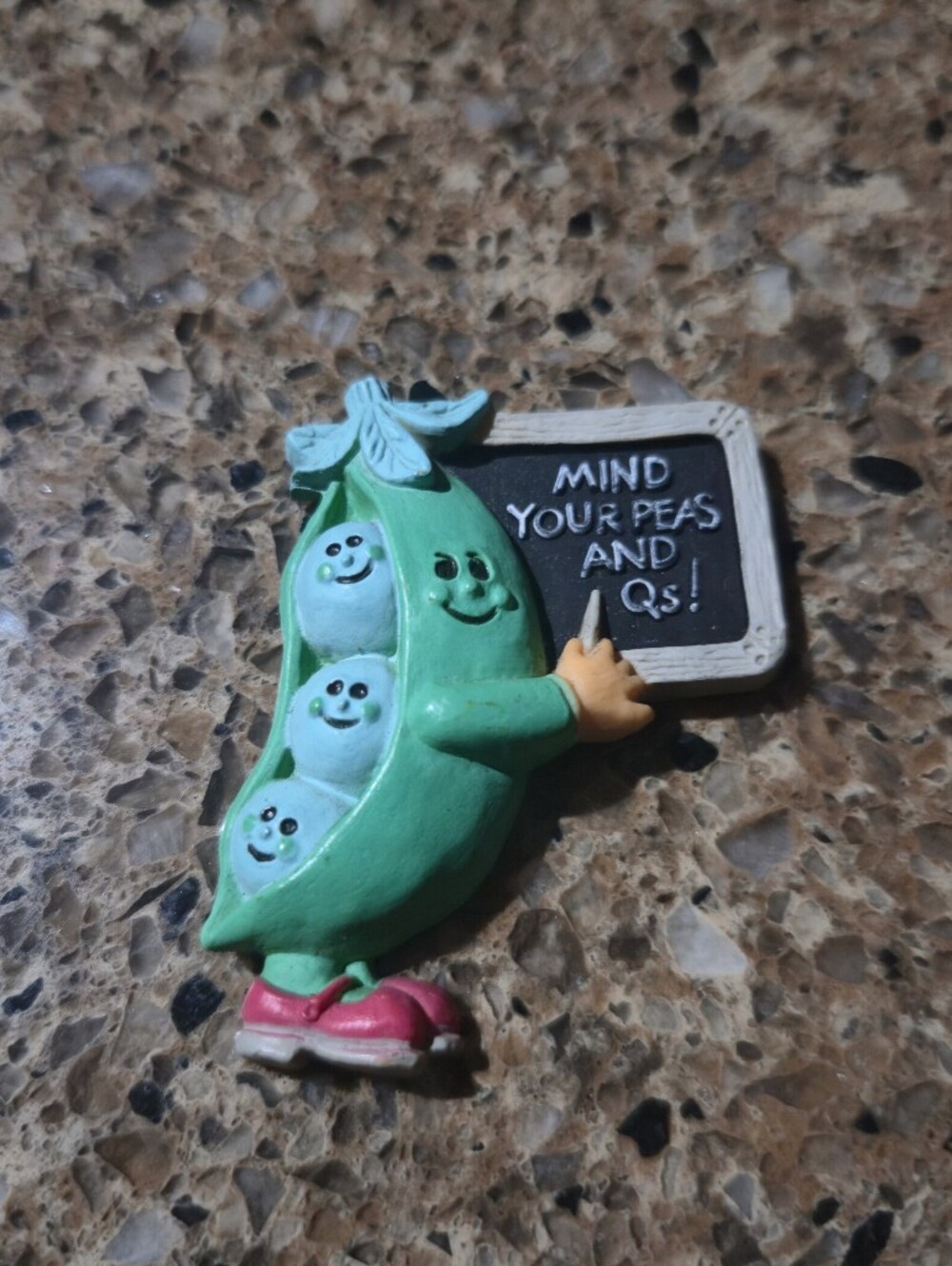 Vintage 1981 Hallmark Peapod Magnet Retro Chalkboard Figurine